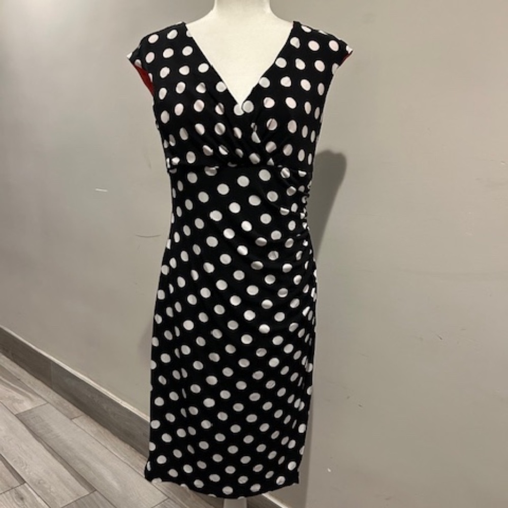Ronni Nicole polka dot dress w/built-in smoothing slip, size M- NEW